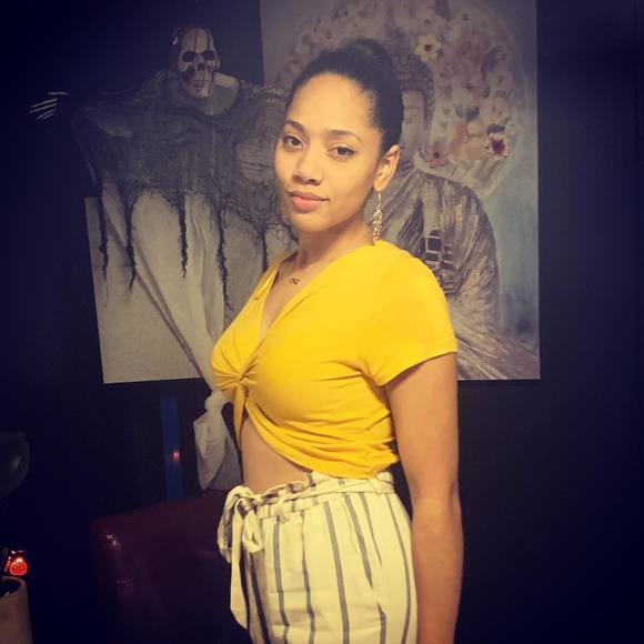 Meet your Posher, Adriana - Picture 1 of 1